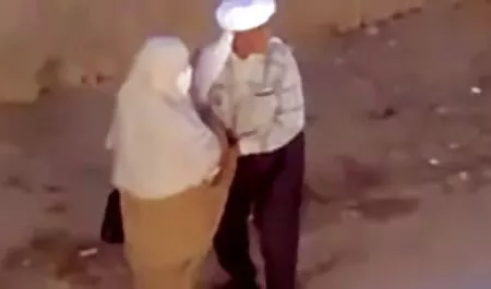 新しい従業員を吸うわんぱくオフィス 女の子 専用 エッチ 動画