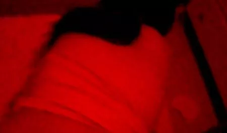 がん眼鏡を持つロシアの女性とのセックスを持つ男 エッチ 動画 女子 向け