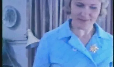 十八歳の女の子は、家庭教師とセックスしています シルクラボ 無料 動画