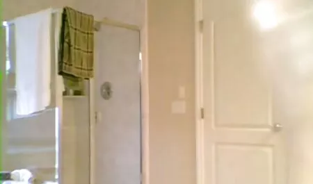 メガネの若い女性がクンニをしている成熟した女性 女の子 向け セックス 動画
