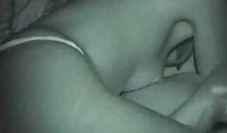 男は大きなおっぱいを持つ貪欲な赤毛の女性の中に終わります 女の子 用 無料 av