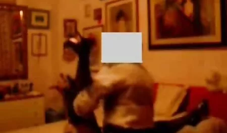 男は密かにビーチで観光客の写真を撮りました 女性 向け 動画 セックス