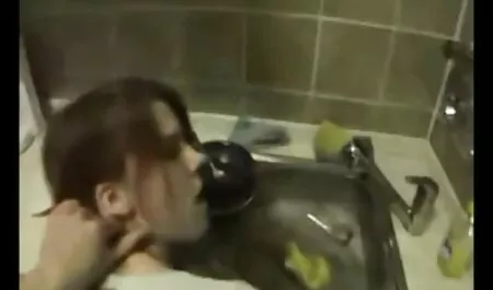 Tranny女の子は、お尻の男を犯した 女性 専用 アダルト ムービー