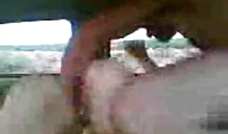 ハゲ男は残酷にホットセックスで不注意である女性を罰する アダルト 動画 ラブラブ