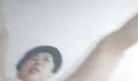 女の子はストッキングで男を縛られ、彼女の目の前で別の男に犯される セックス 動画 女 向け