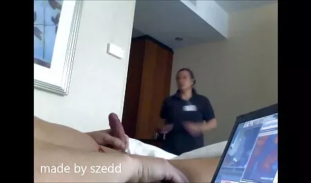 Hokhlushkaとともに大きなおっぱい挿入指で帽子 loveh 動画
